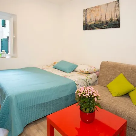 Emperor's Chambers Luxury 아파트 *