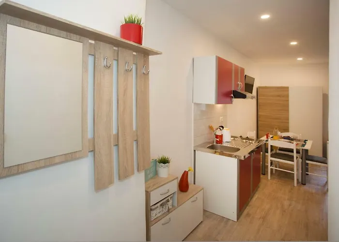 Emperor's Chambers Luxury Split