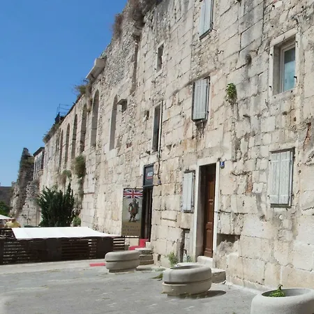 Emperor's Chambers Luxury Appartamento *