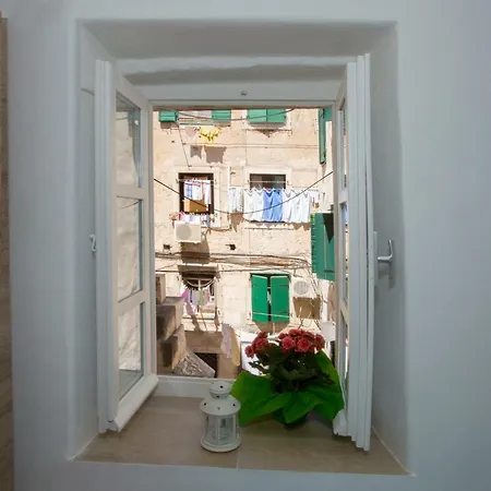 Emperor's Chambers Luxury *