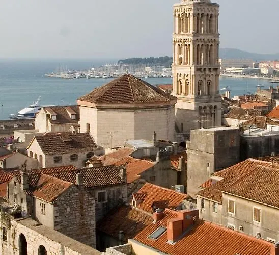 Emperor's Chambers Luxury