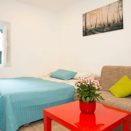 Emperor's Chambers Luxury アパート