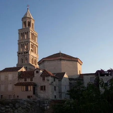 Emperor's Chambers Luxury Appartement