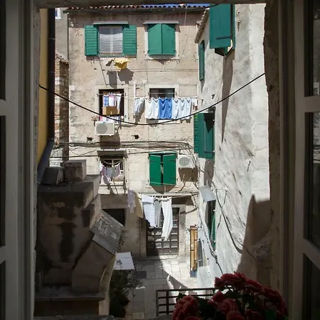 Emperor's Chambers Luxury アパート スプリト